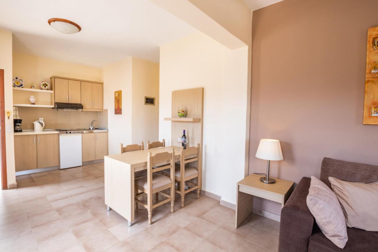 Aphrodite Luxury Studios & Apartments كارباثوس المظهر الخارجي الصورة