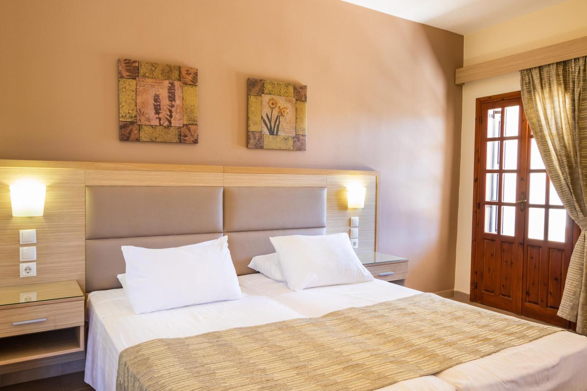 Aphrodite Luxury Studios & Apartments كارباثوس المظهر الخارجي الصورة